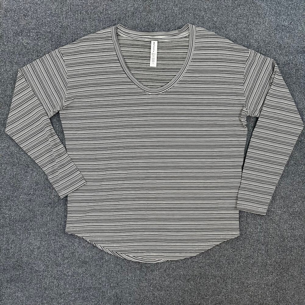 Athleta Women's Cloudlight Stratus Long Sleeve Shirt Striped Slouchy Relax Fit M